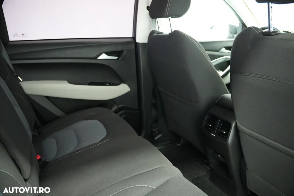 Chevrolet Captiva - 10