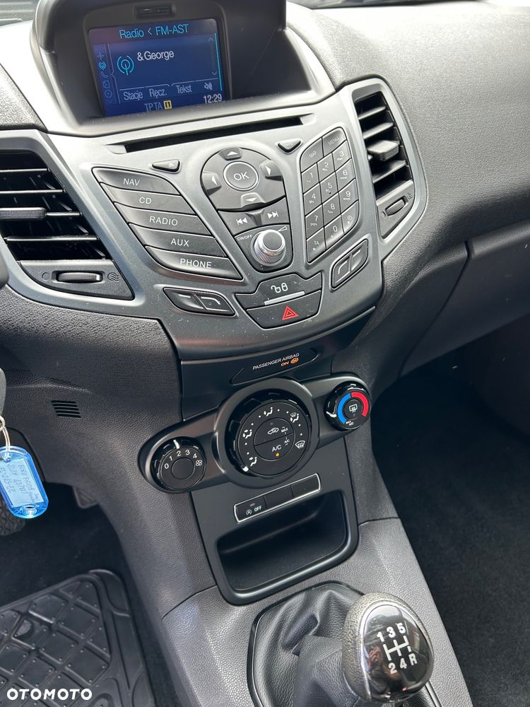 Ford Fiesta - 11