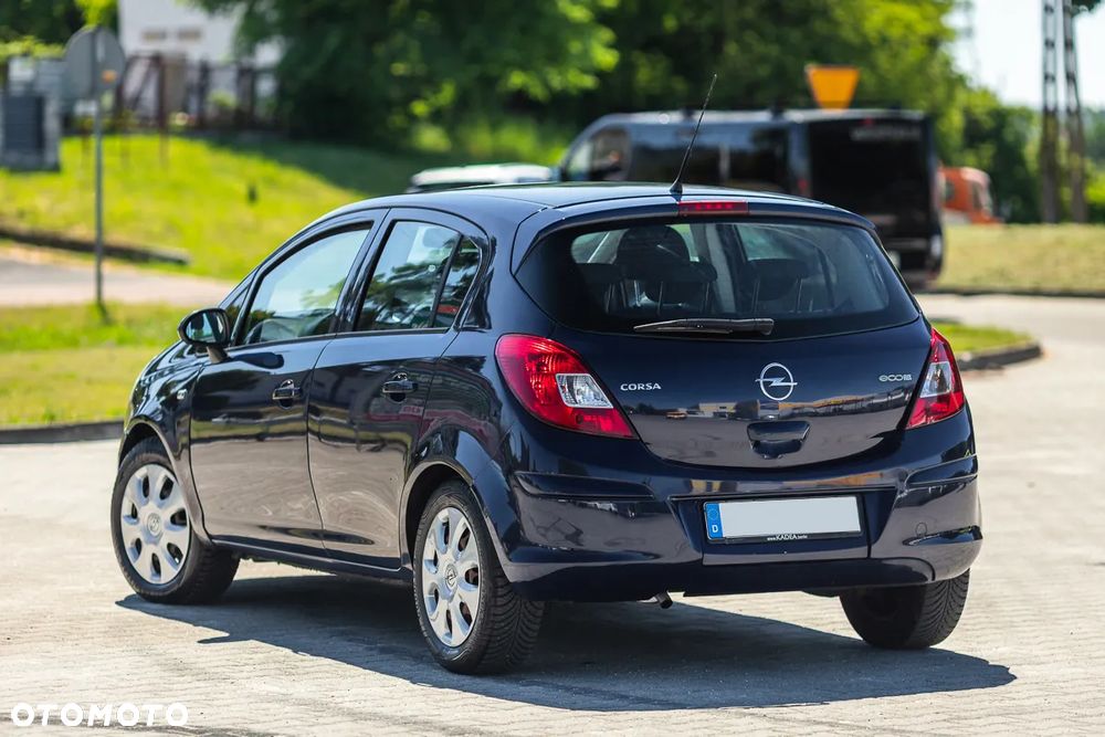 Opel Corsa 1.0 12V - 12