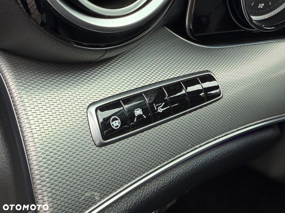 Mercedes-Benz Klasa E 220 d 9G-TRONIC AMG Line - 15