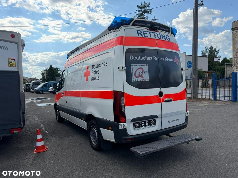 Mercedes-Benz Sprinter - 7