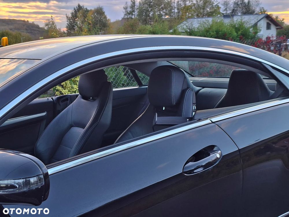 Mercedes-Benz Klasa E 350 CGI BlueEff - 36