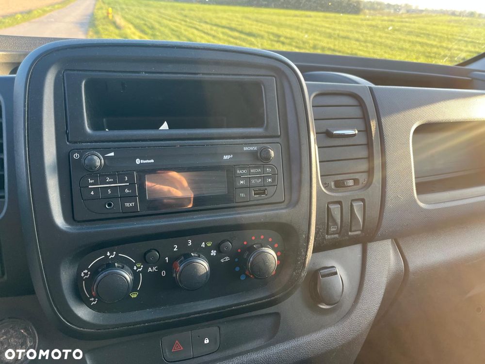 Opel Vivaro - 30