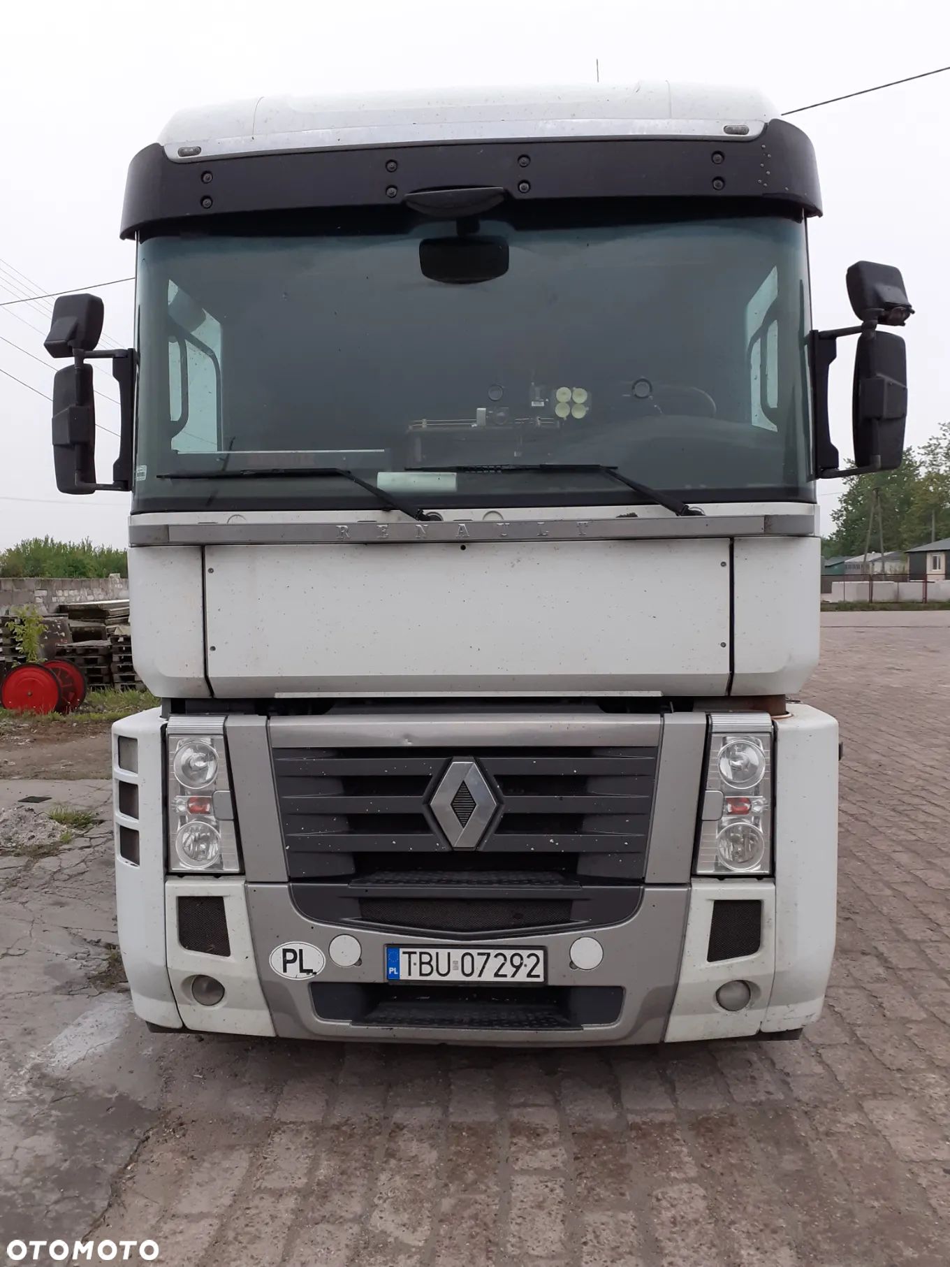 Renault MAGNUM - 1