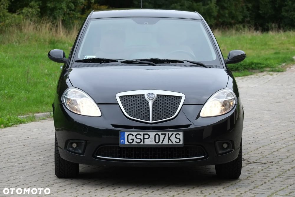 Lancia Ypsilon 1.4 8V Oro (4 os.) - 14