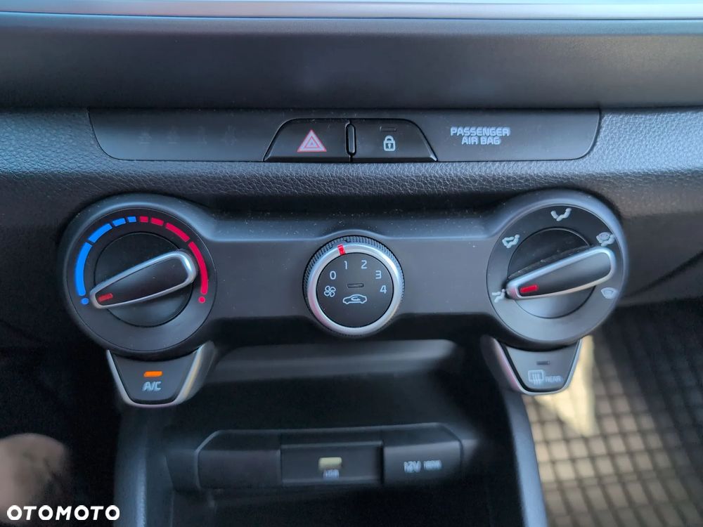Kia Stonic 1.2 M - 17