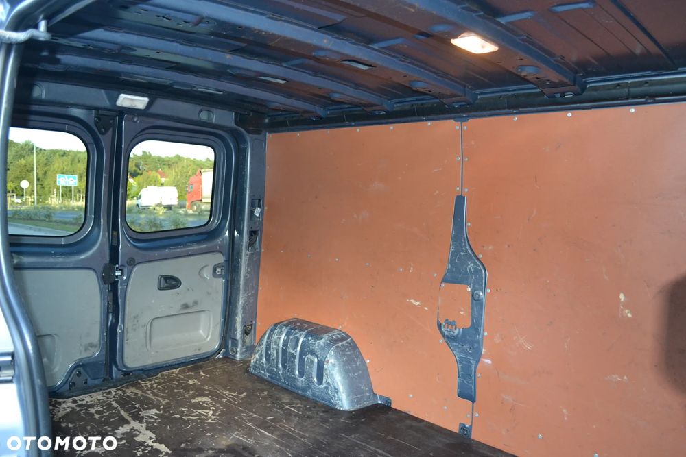 Opel Vivaro - 26