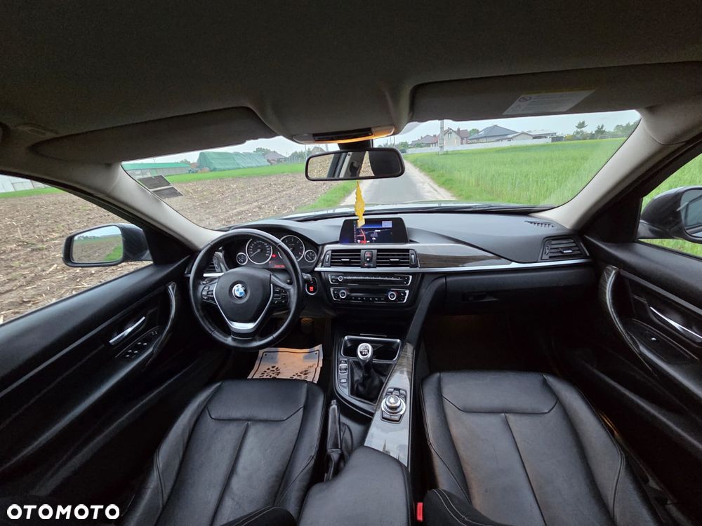 BMW Seria 3 320d Efficient Dynamics - 14