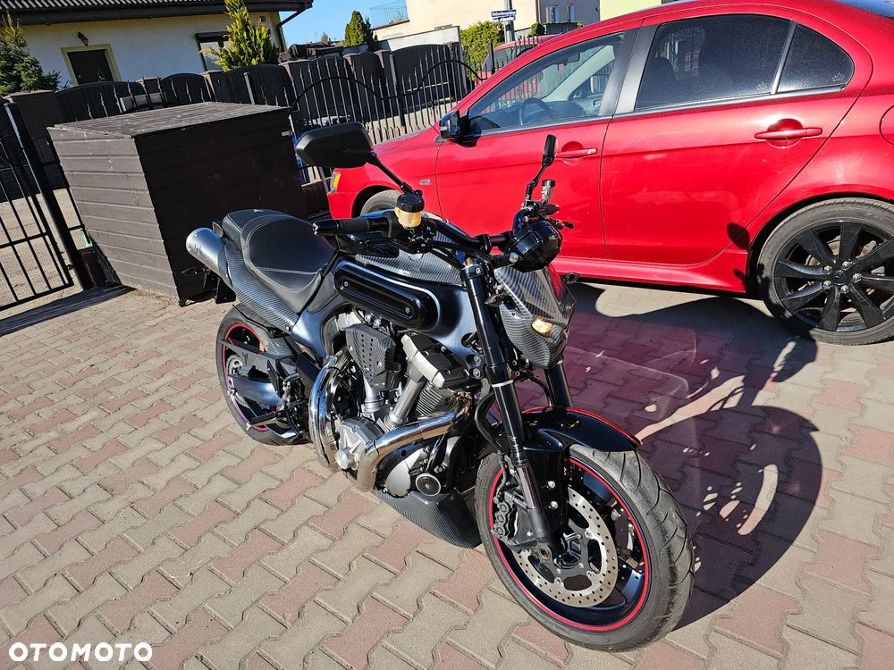 Yamaha MT - 6