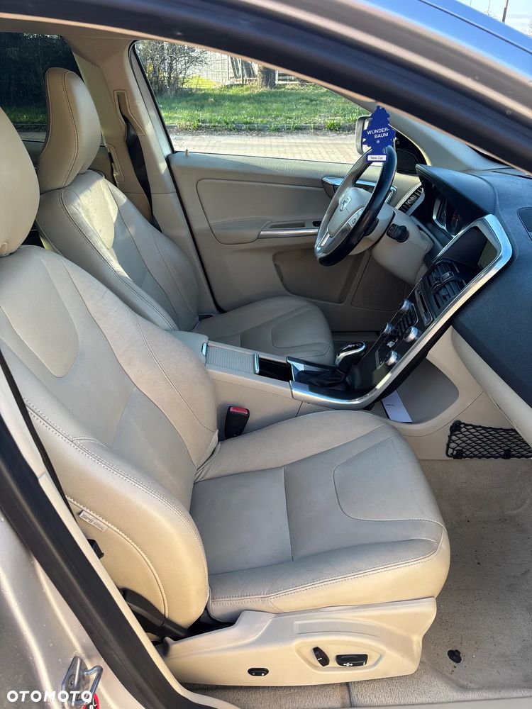 Volvo XC 60 T6 AWD Summum - 11