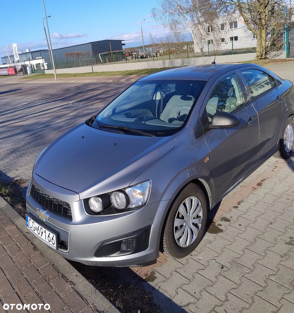 Chevrolet Aveo 1.2 LS - 10