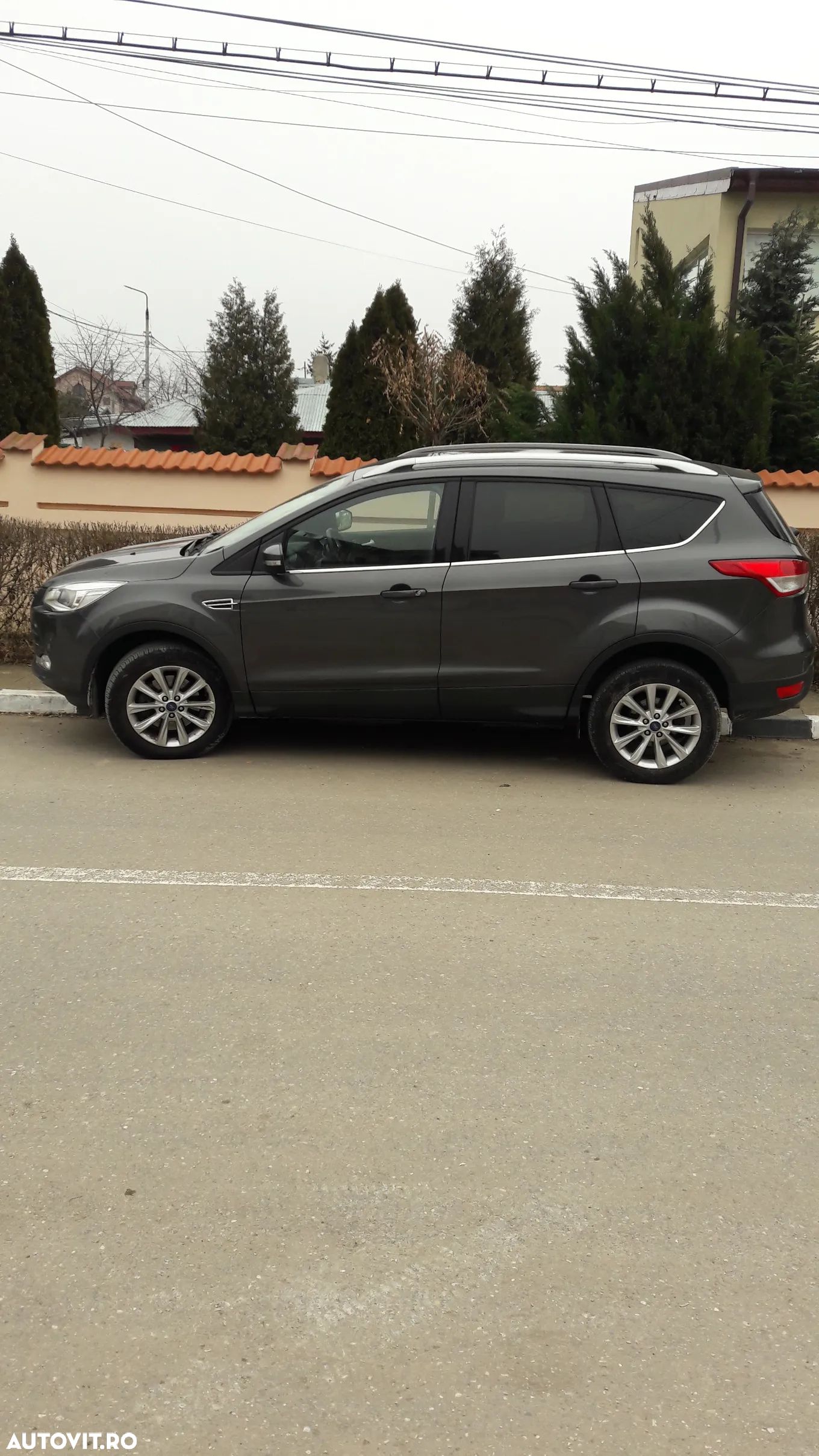 Ford Kuga 2.0 TDCi 4WD Powershift Titanium - 1