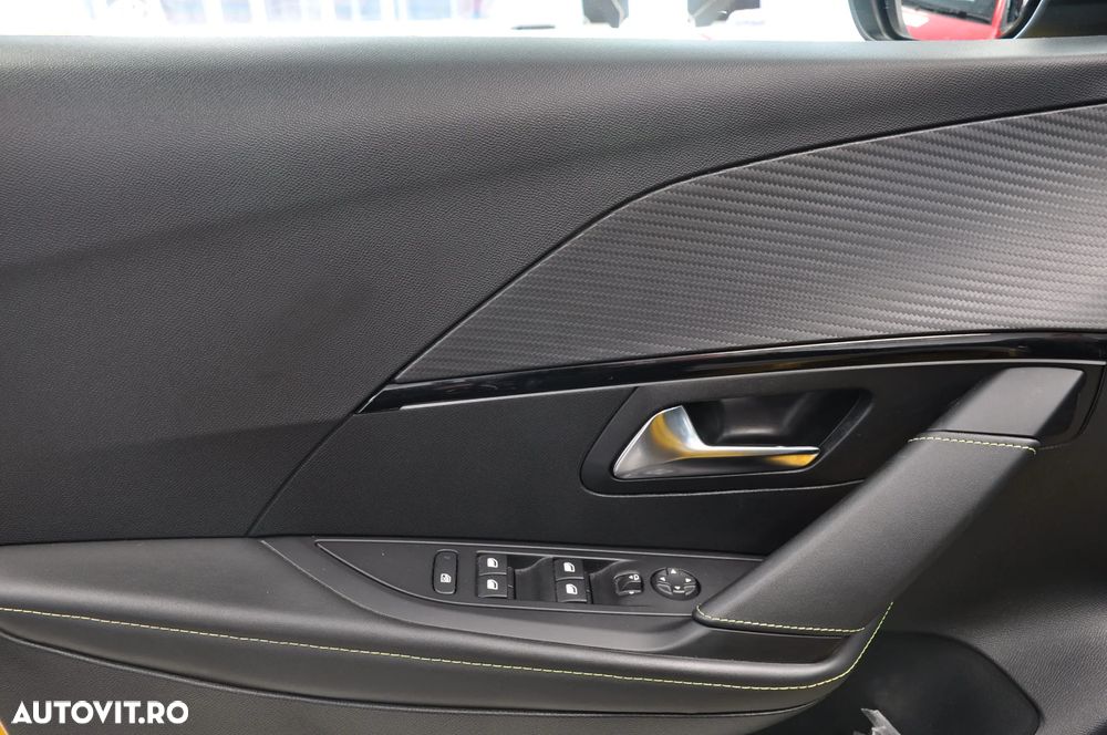 Peugeot 208 1.2 L PureTech STT EAT8 GT Pack - 9