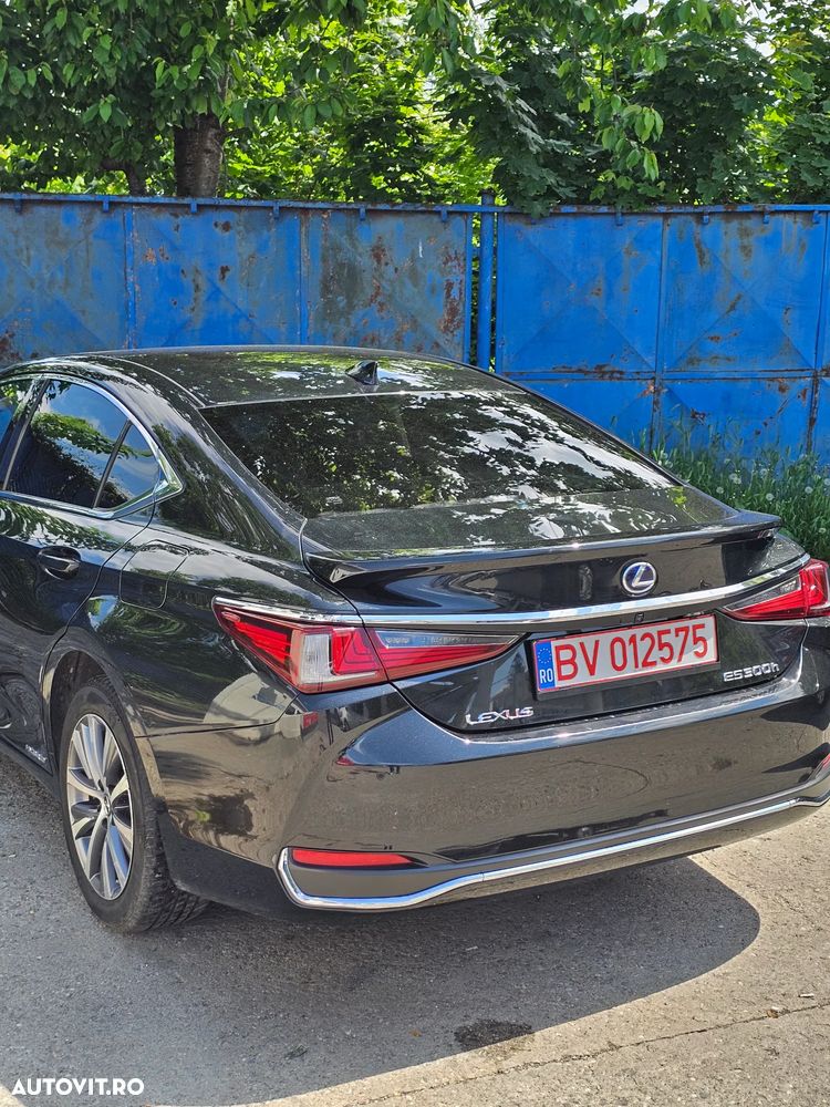 Lexus Seria ES 300h 2.5 TNGA HV 25H- 4X2 CVT Business - 8