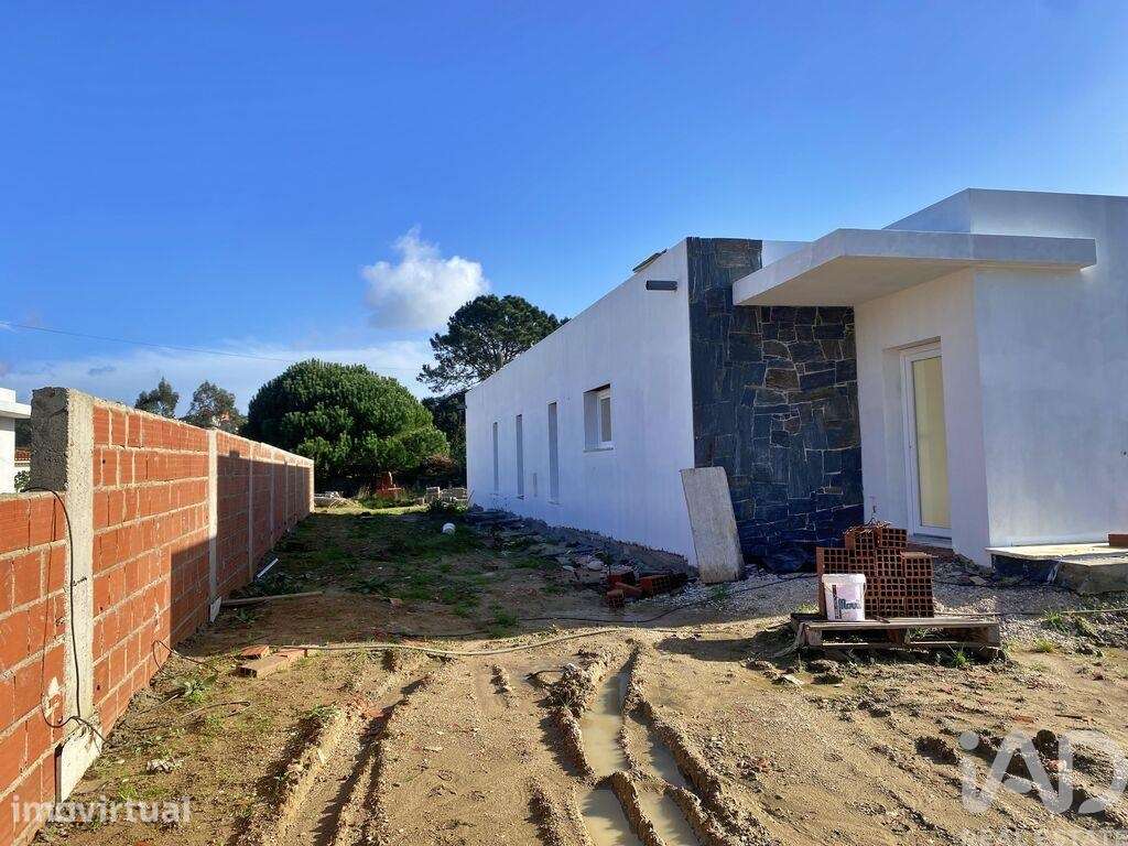 Casa / Villa T3 em Caldas da Rainha - Nossa Senhora do Pópulo, Coto e - Grande imagem: 4/28