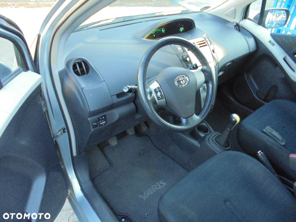 Toyota Yaris 1.3 VVT-i Travel - 5