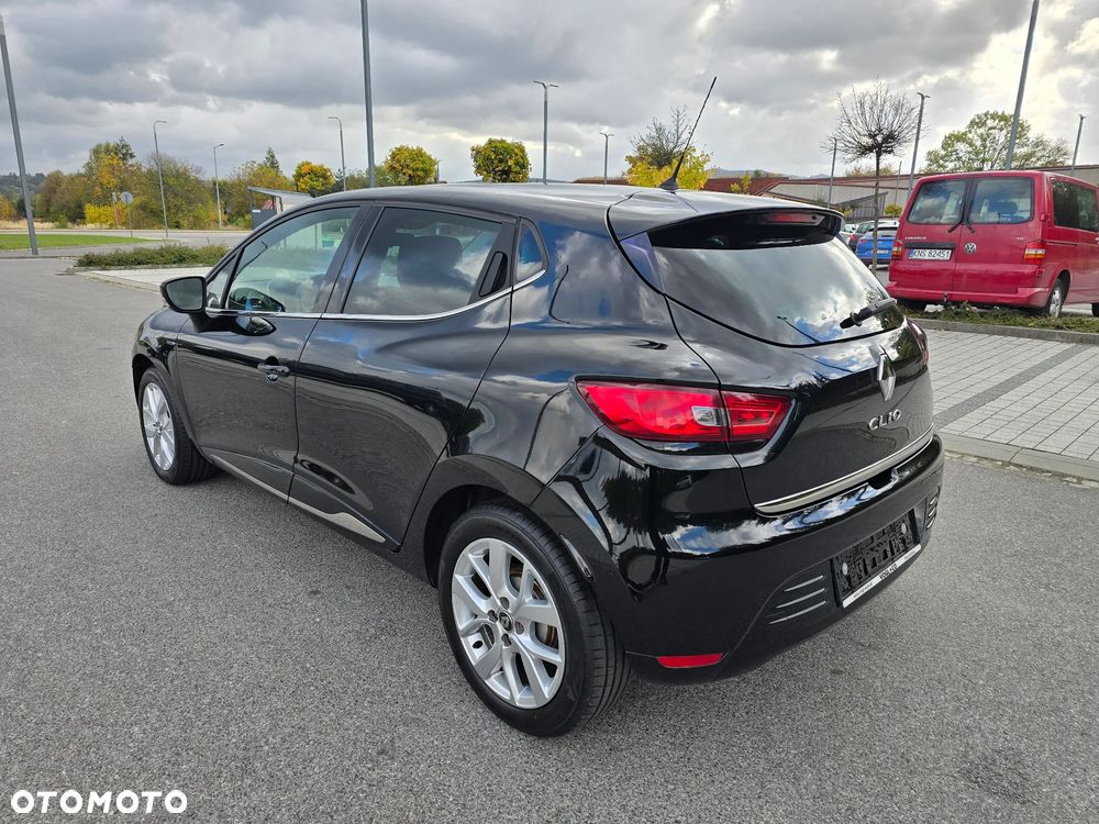 Renault Clio - 26