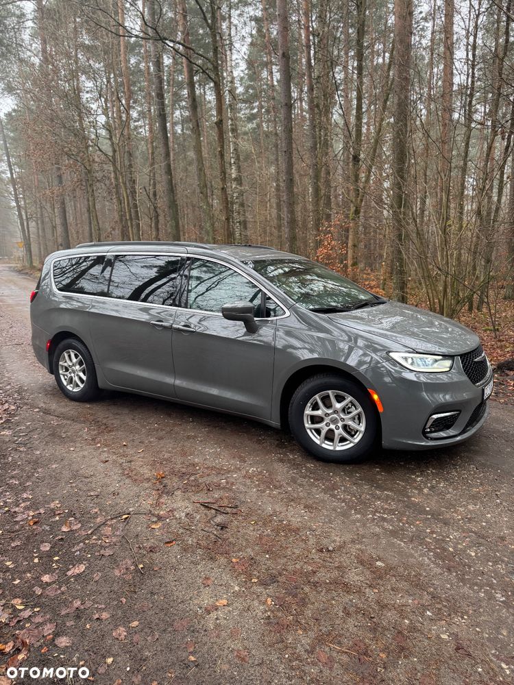 Chrysler Pacifica - 4