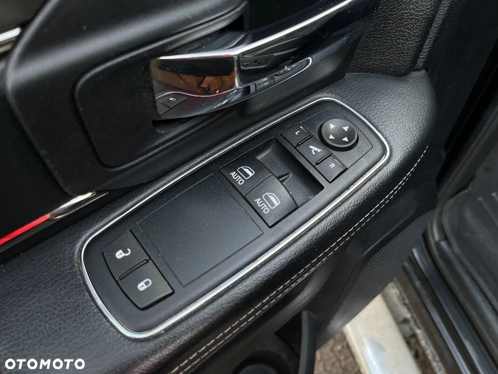 RAM 1500 - 17