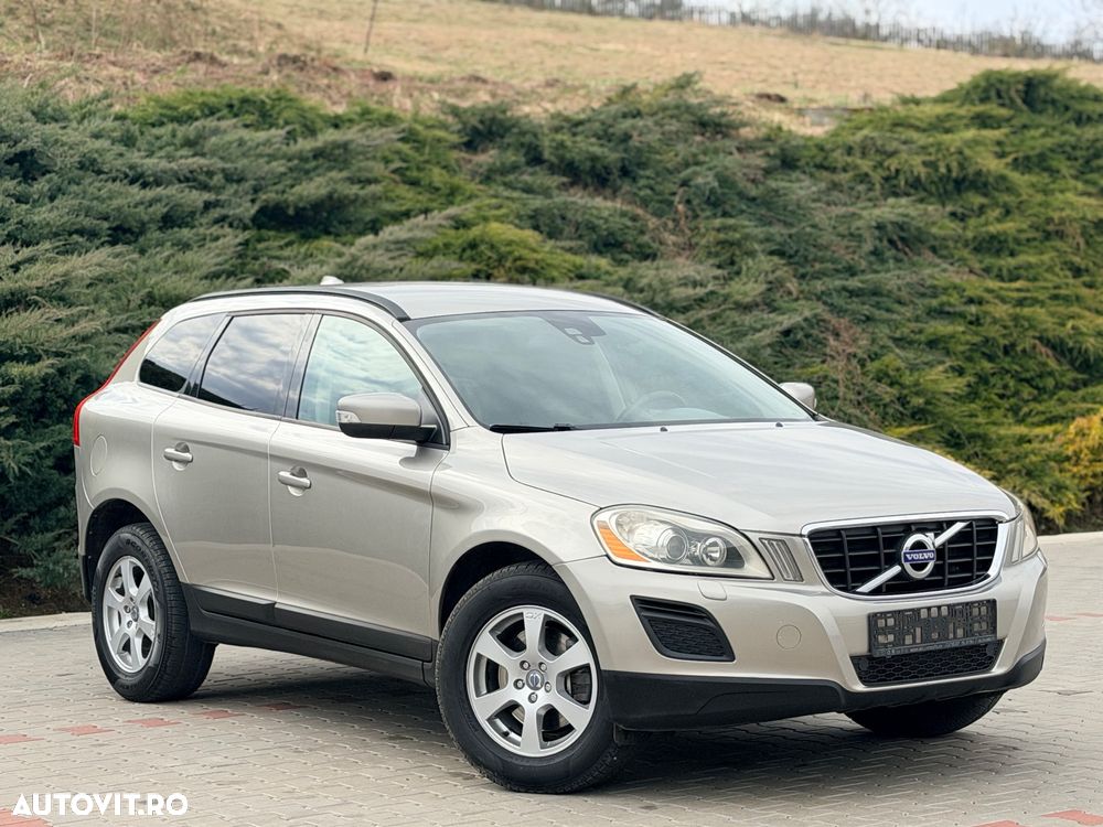 Volvo XC 60 D3 AWD Aut. Momentum - 1