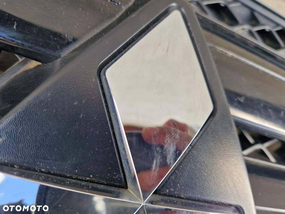 ATRAPA, GRIL MITSUBISHI ECLIPSE CROSS 2017-- - 2