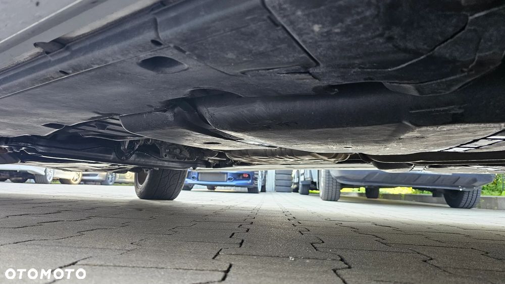 Volkswagen Touareg 6.0 W12 Automatik Sport - 35