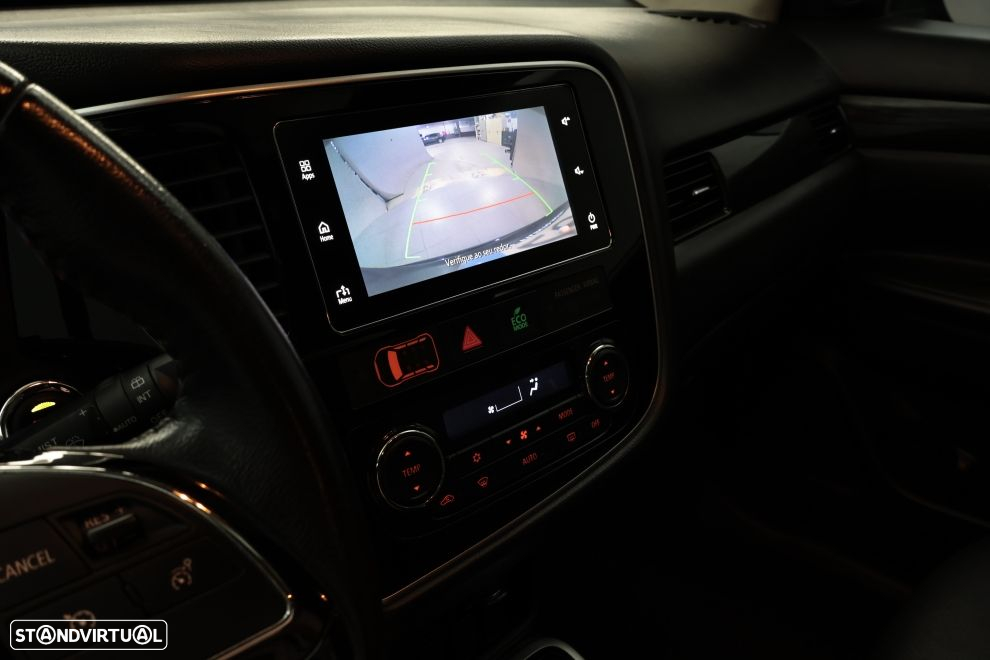 Mitsubishi Outlander 2.2 DI-D Intense+ - 16