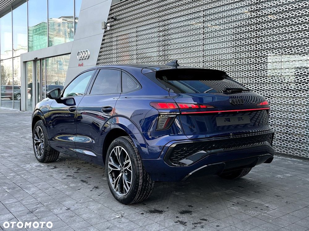 Audi Q3 Sportback - 4