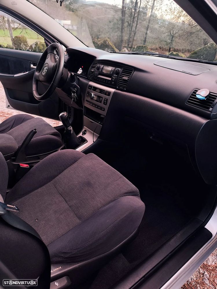 Toyota Corolla 2.0 D-4D Sol - 14