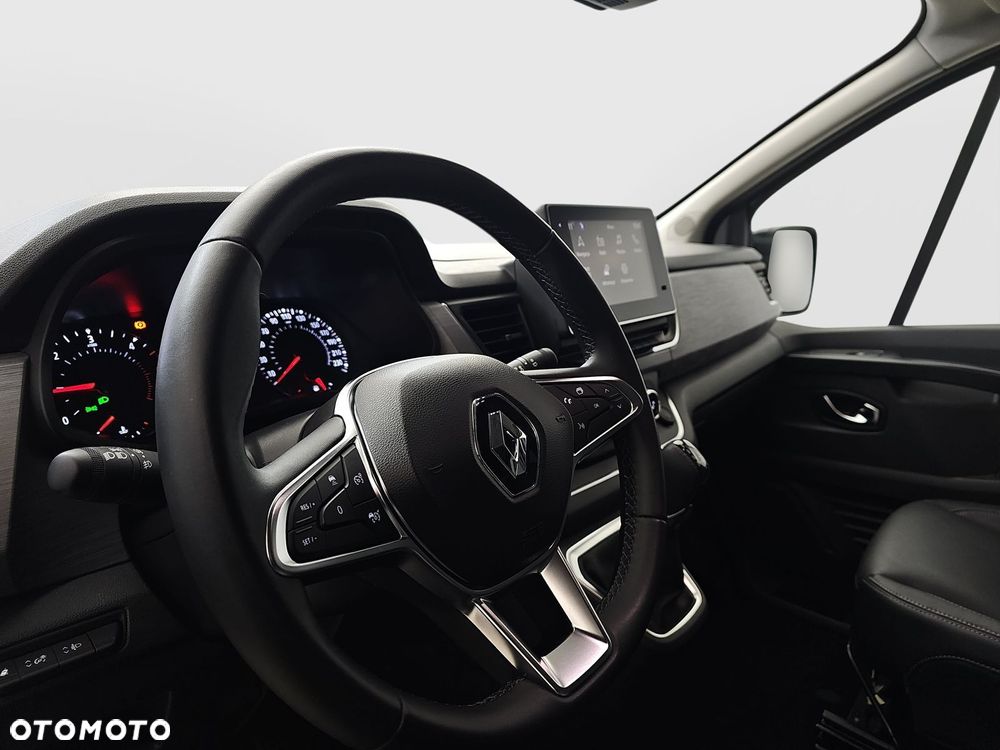 Renault Trafic 2.0 dCi EDC - 9