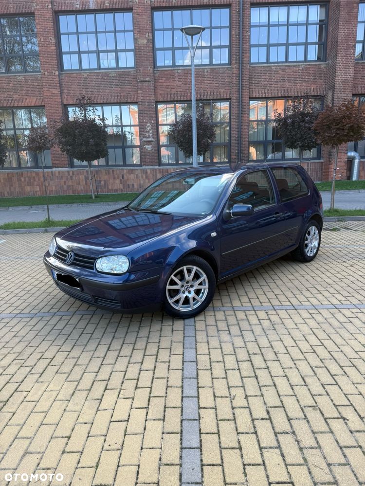 Volkswagen Golf 1.9 TDI Q - 2