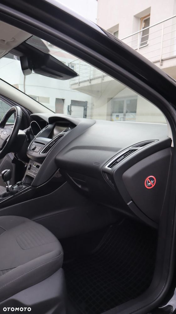 Ford Focus 1.0 EcoBoost Titanium - 16
