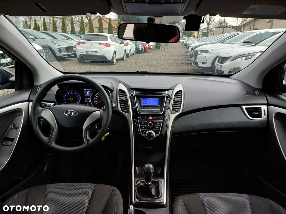 Hyundai i30 1.4 Classic + - 17