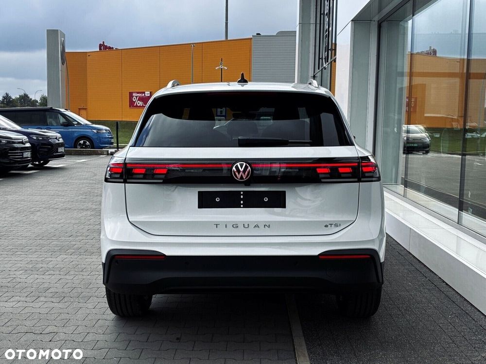 Volkswagen Tiguan - 10