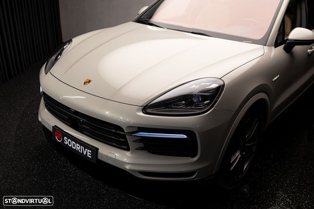 Porsche Cayenne Coupé E-Hybrid - 23