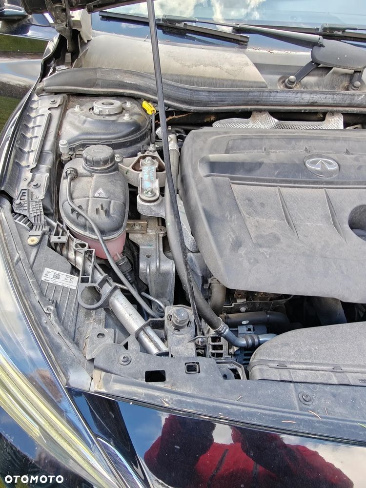 Infiniti Q30 1.5d Premium - 38