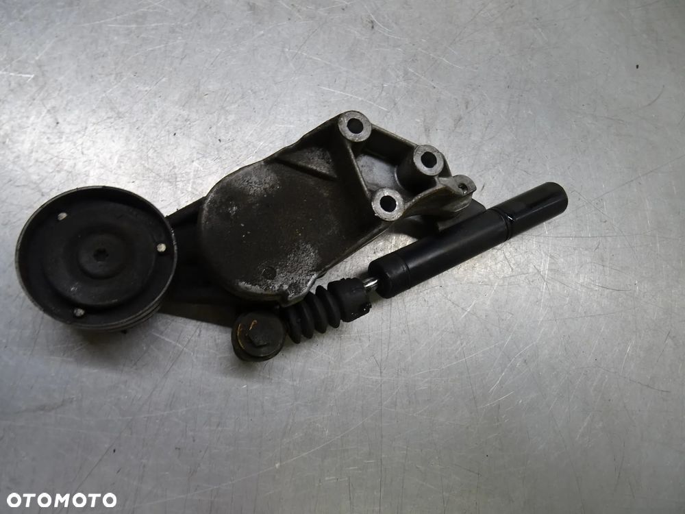AUDI A3 8L HB 5D 96-00 NAPINACZ PASKA KLINOWEGO 038903315 - 4