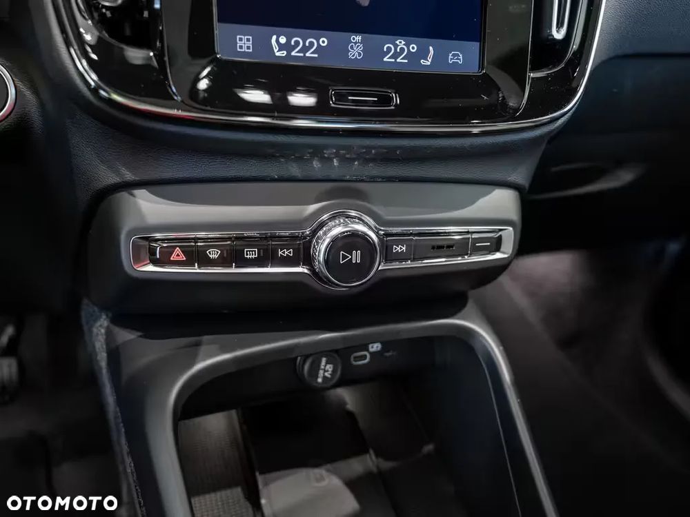 Volvo XC 40 B4 B AWD DKG RDesign - 10