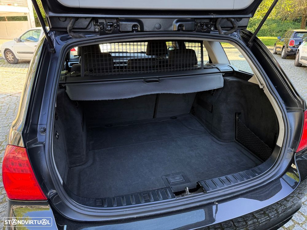 BMW 318 d LifeStyle - 22