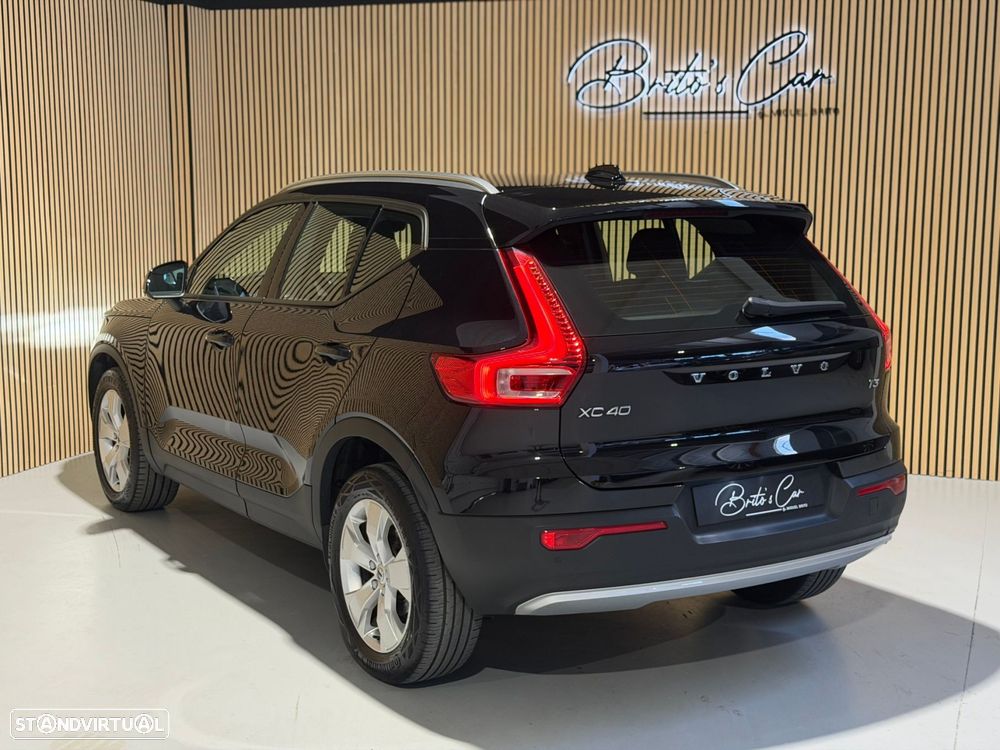 Volvo XC 40 T3 Geartronic Momentum Pro - 4