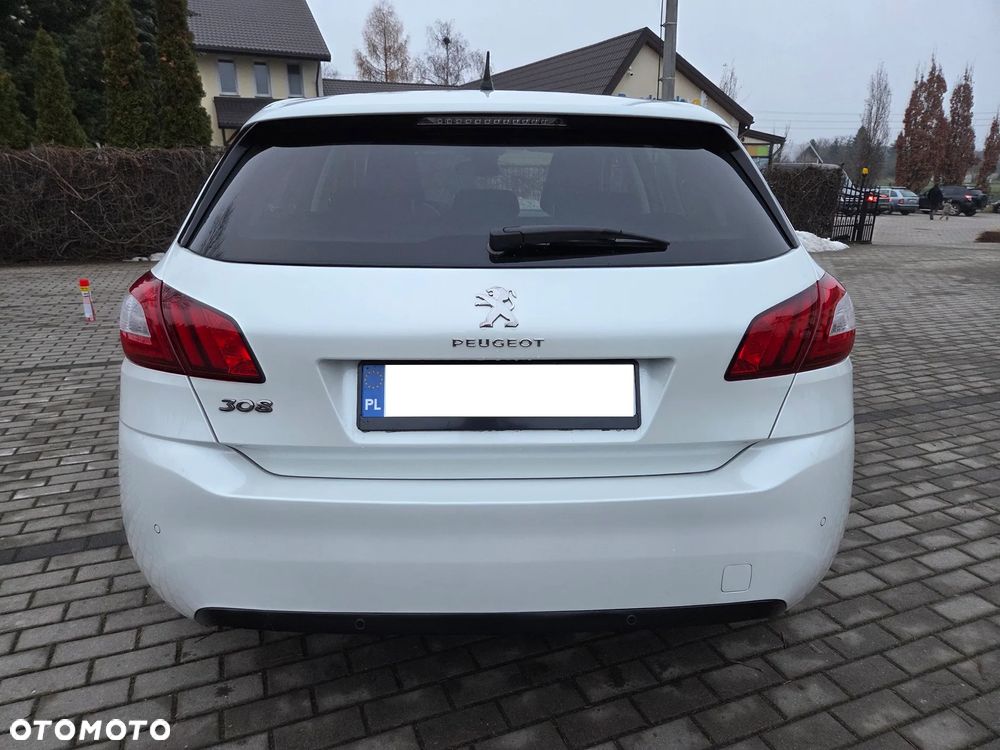 Peugeot 308 125 THP Allure - 5