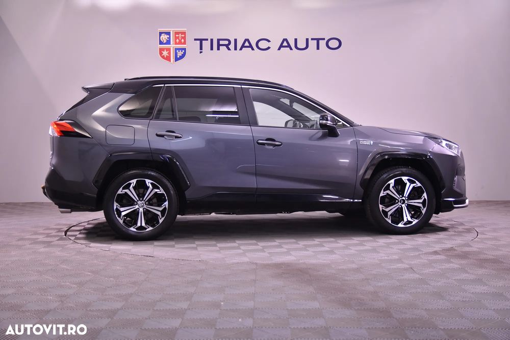 Toyota RAV4 - 6