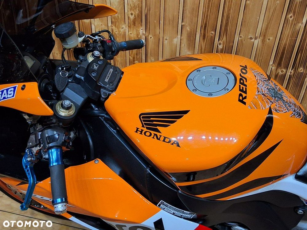 Honda CBR - 23