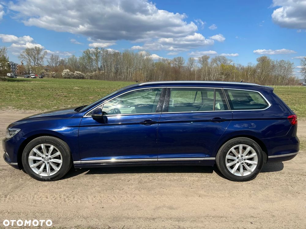 Volkswagen Passat - 4