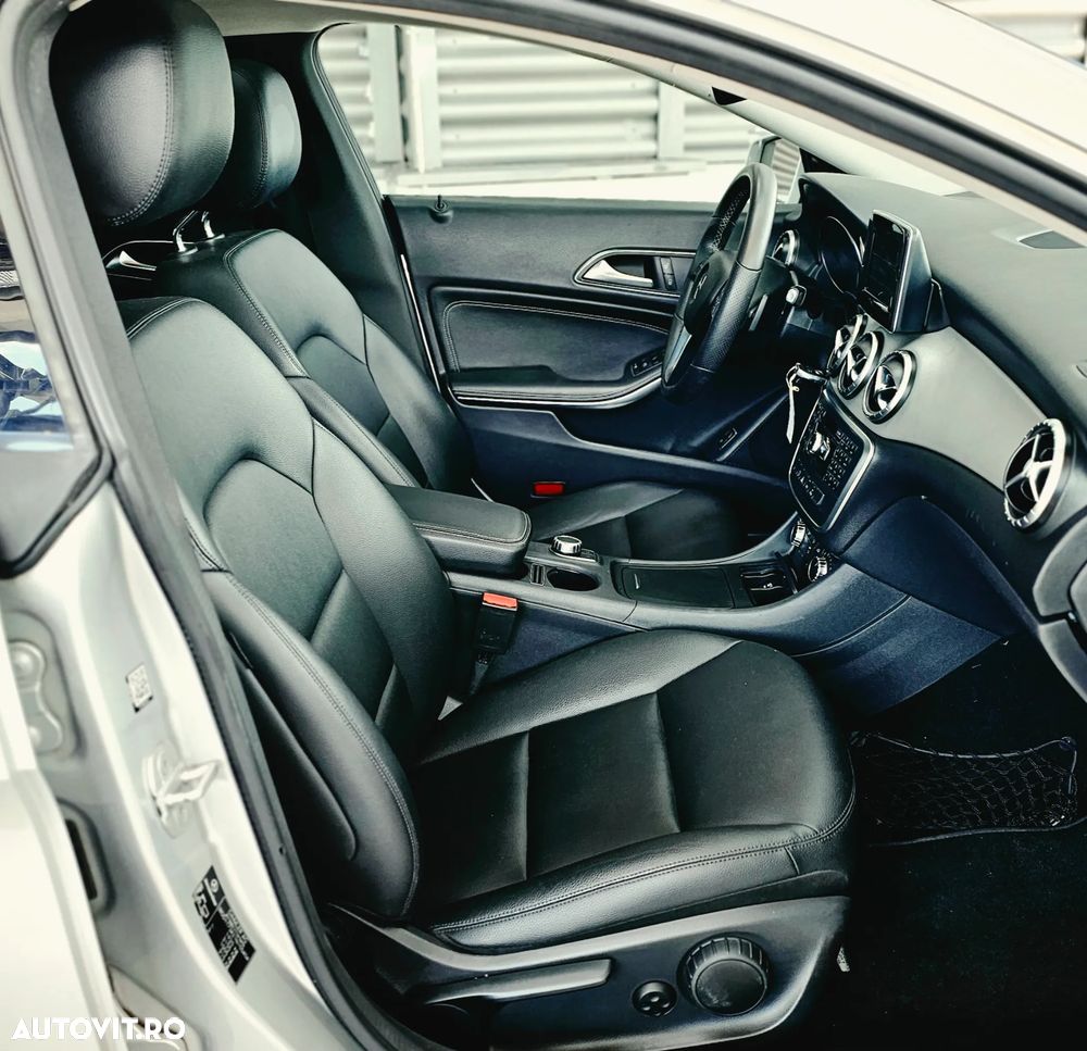 Mercedes-Benz CLA 180 7G-DCT UrbanStyle Edition - 25