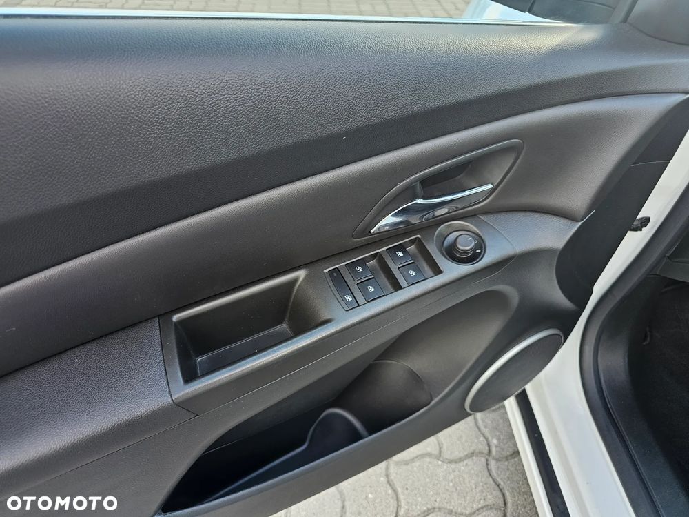 Chevrolet Cruze - 19