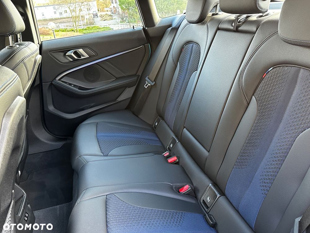 BMW Seria 2 218i M Sport - 32