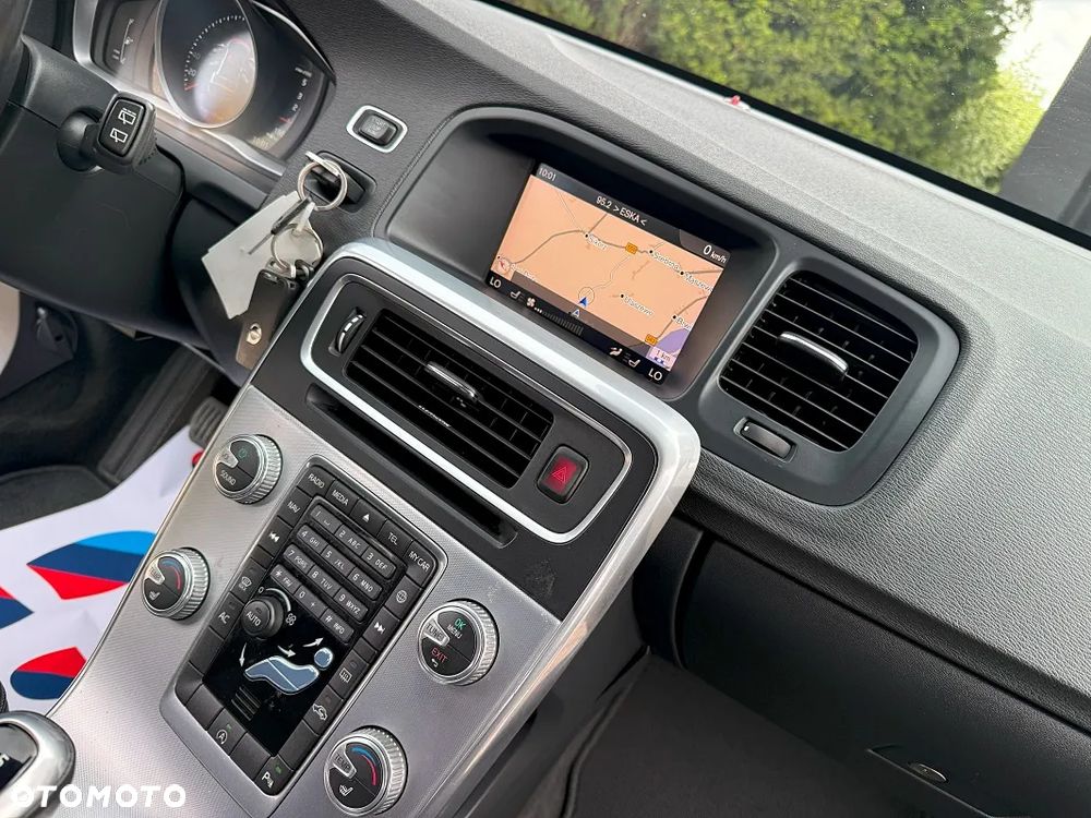 Volvo V60 D4 Drive-E Summum - 19