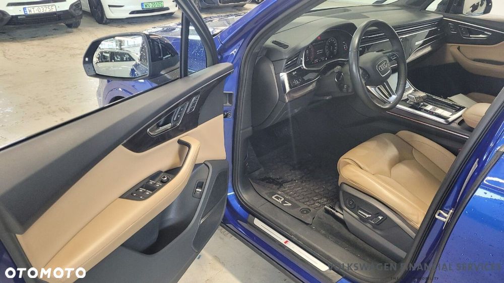 Audi Q7 - 8
