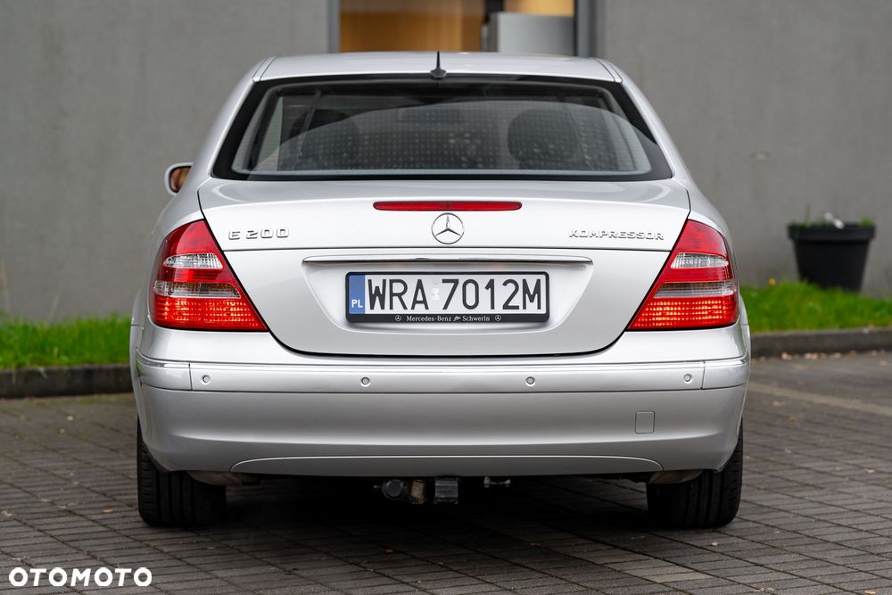 Mercedes-Benz Klasa E 200 Kompressor Automatik Elegance - 8